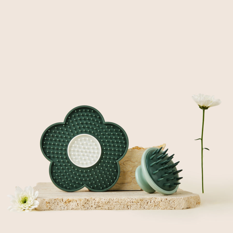 Stress-Free Grooming Tools | Lick Mat + Scrub Brush